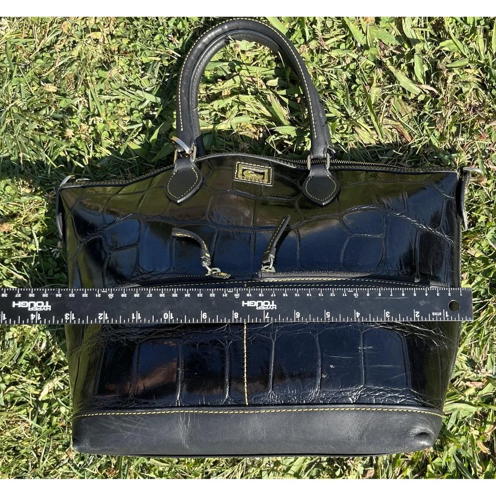 Dooney & Bourke Black Croco Embossed Leather Large Zip Satchel‎ Tote Purse